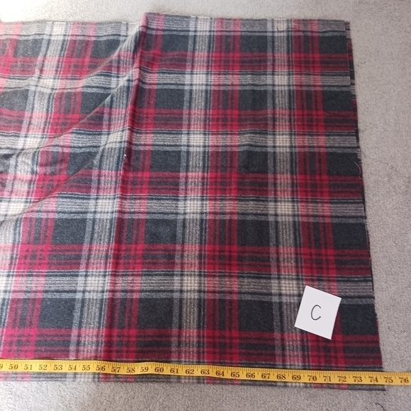 Lot of Plaid Fabric - Picture 9 of 11